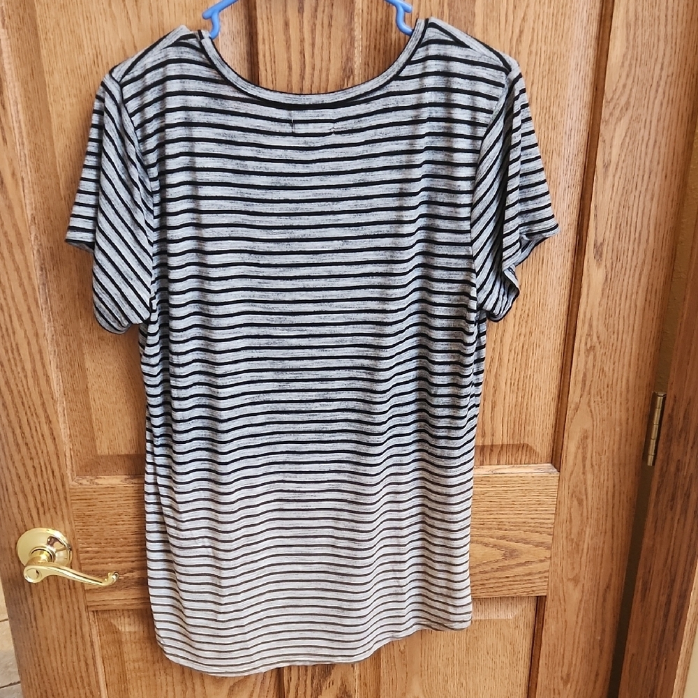 Maurices Black and Gray Striped Short Sleeve Top - Picture 5 of 6
